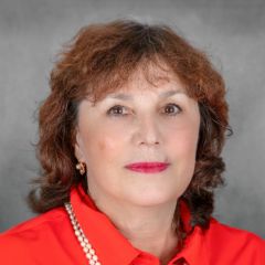 Исакова Нина